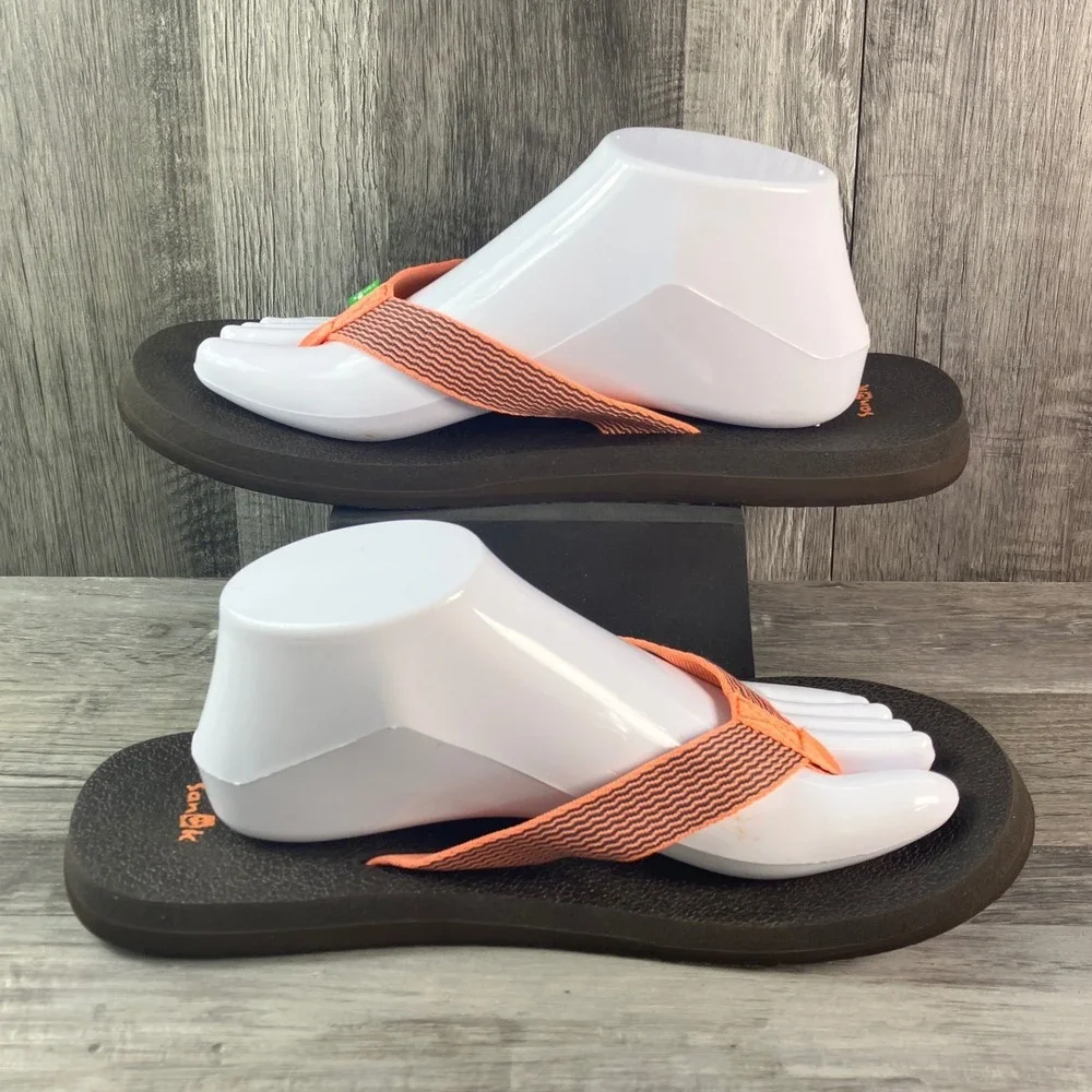Sanuk Yoga Mat Women 11 Flip Flop Sandals Coral Orange SWS11220 Brown